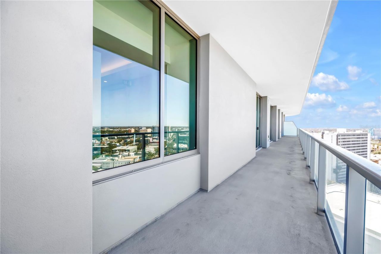 400 Central Avenue, Unit 1702, Saint Petersburg, FL 33701 Photo