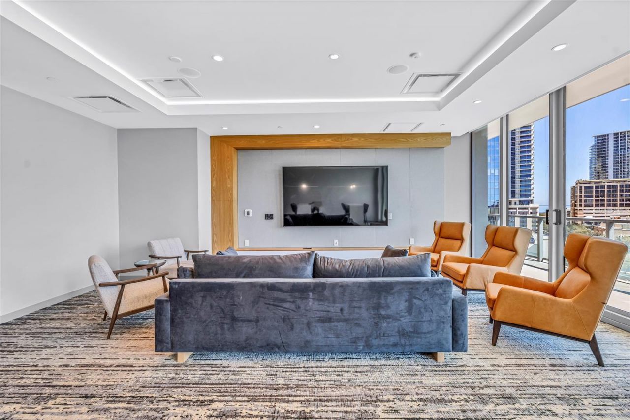 400 Central Avenue, Unit 1702, Saint Petersburg, FL 33701 Photo