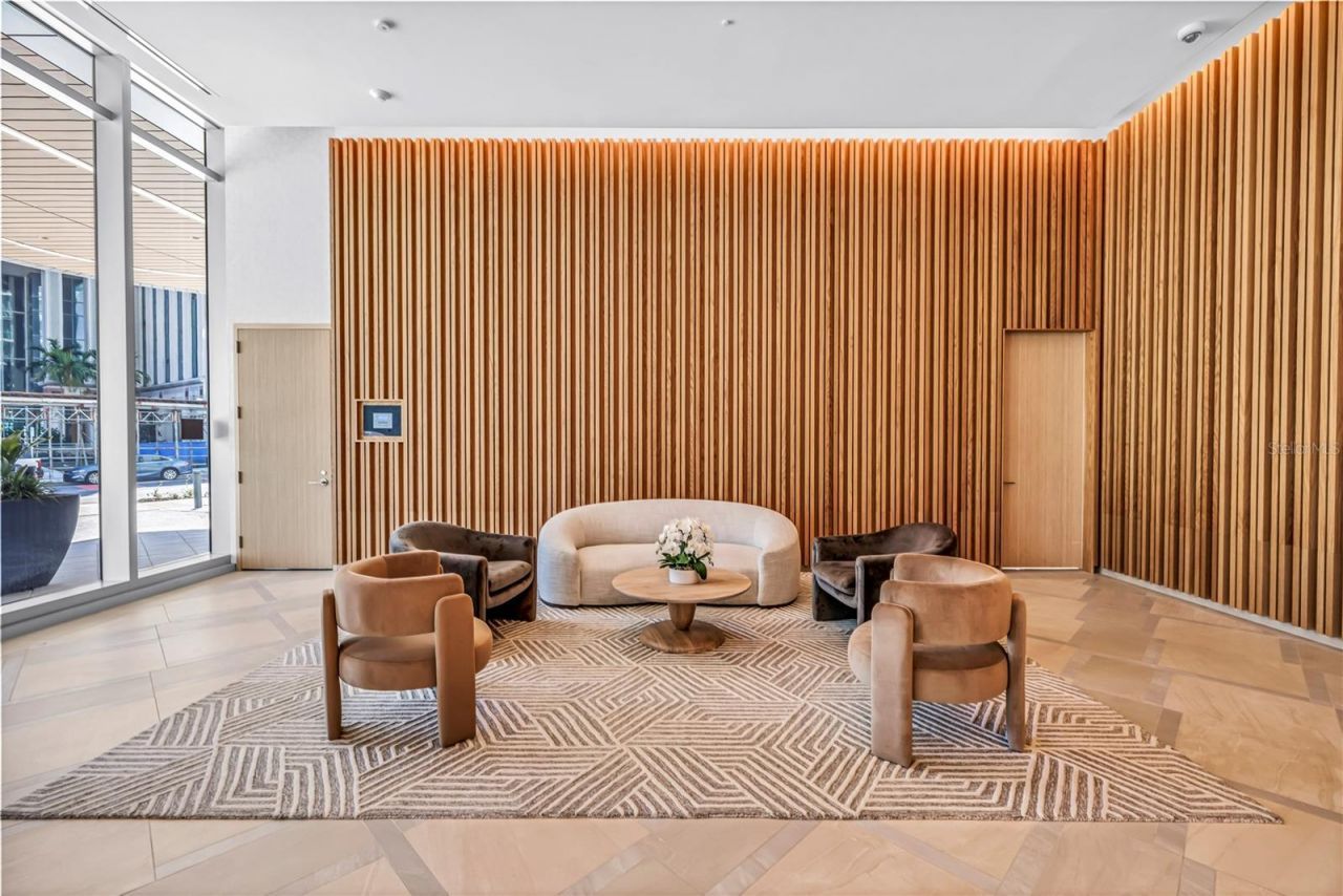 400 Central Avenue, Unit 1702, Saint Petersburg, FL 33701 Photo