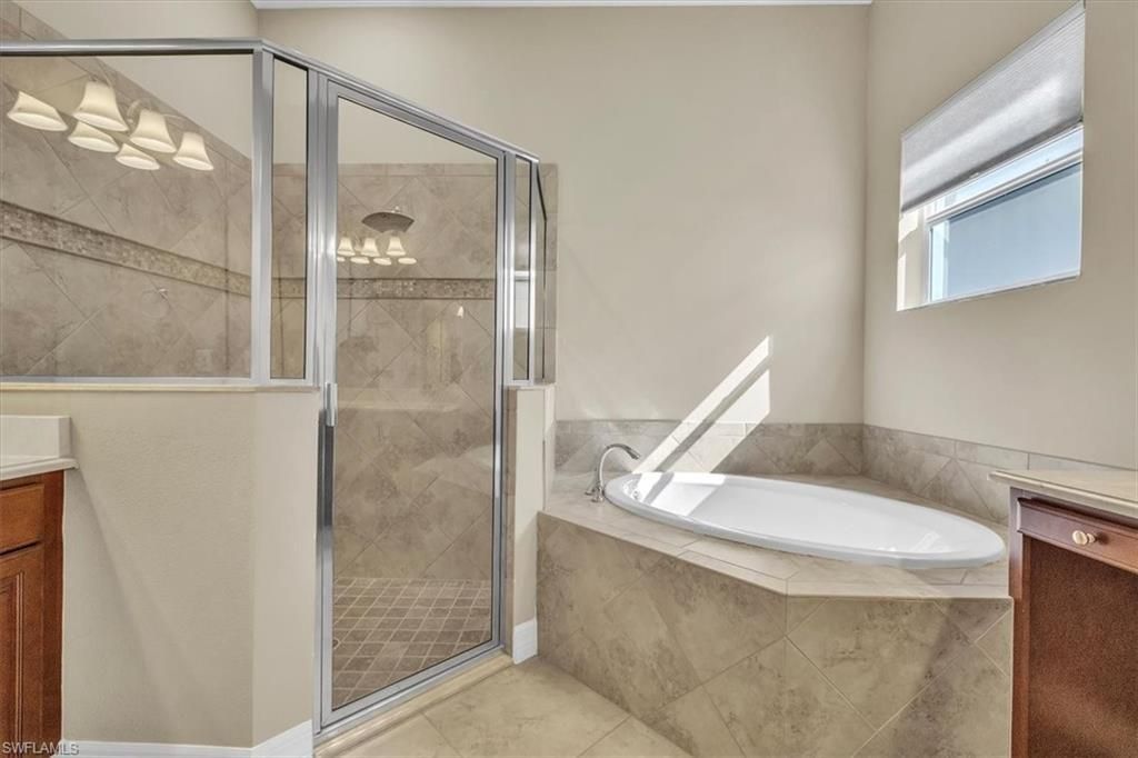 12645 Fairway Cove Ct, Fort Myers, FL 33905 Photo