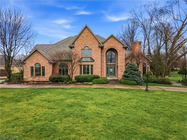 21 Timber Run Court, Canfield, OH 44406