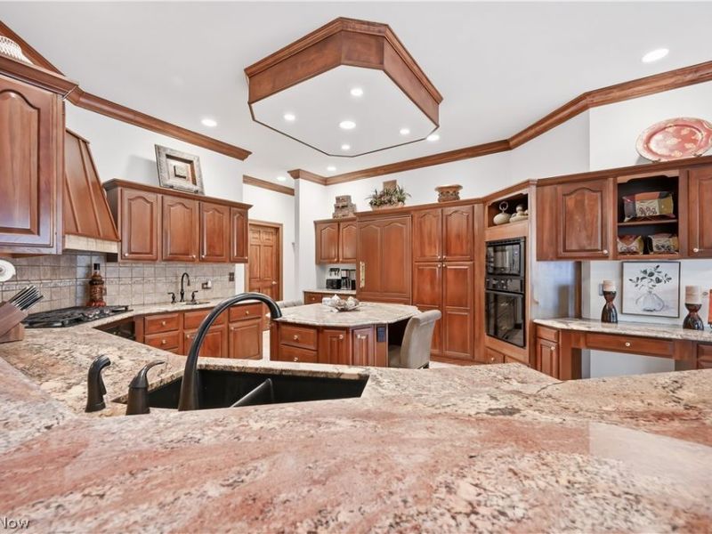 21 Timber Run Court, Canfield, OH 44406 Photo 6