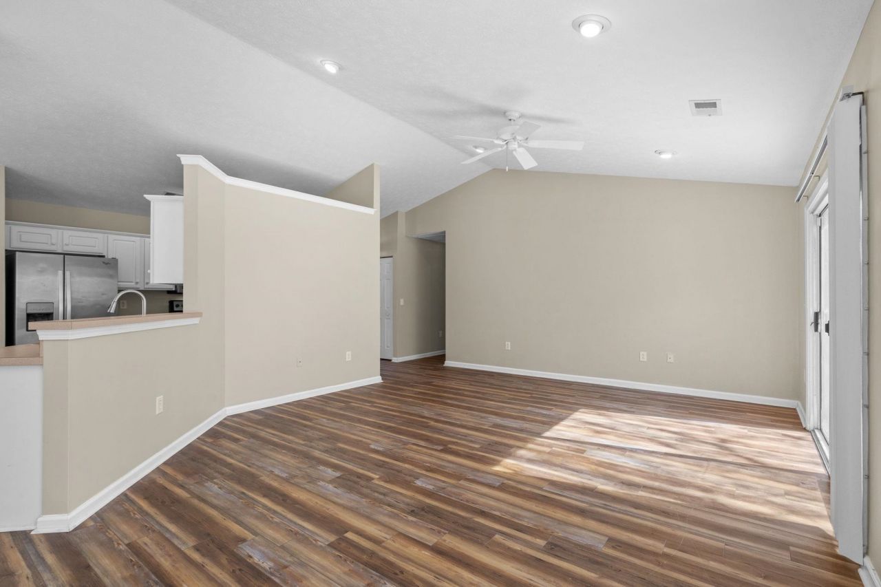 5015 Billy K Trail Photo 10