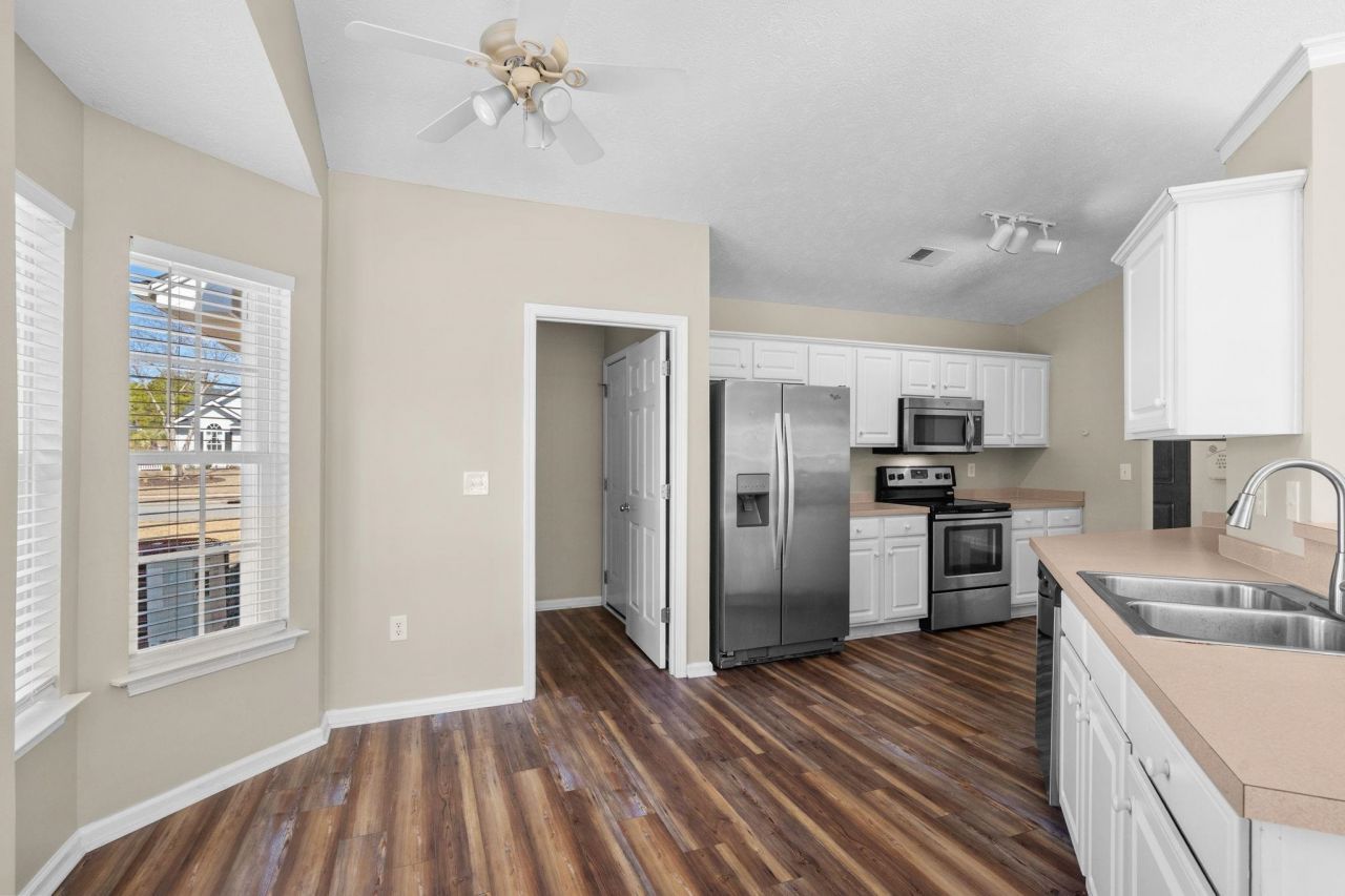 5015 Billy K Trail Photo 16