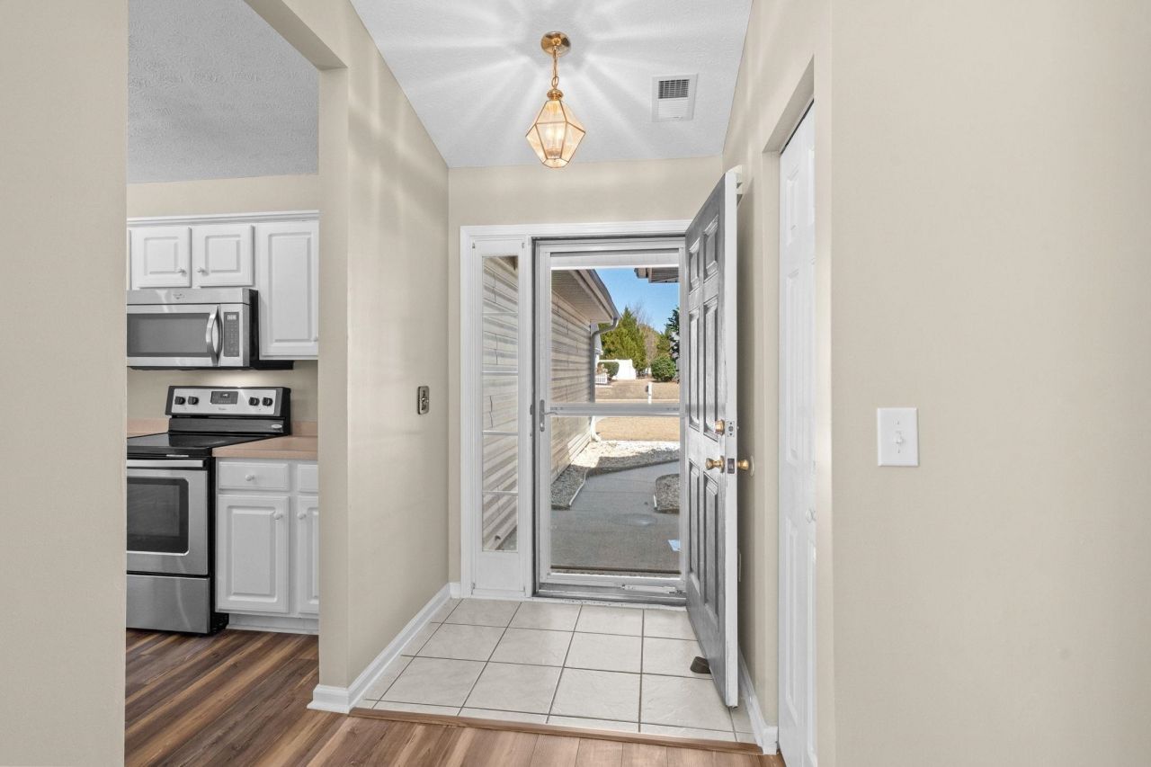 5015 Billy K Trail Photo 7