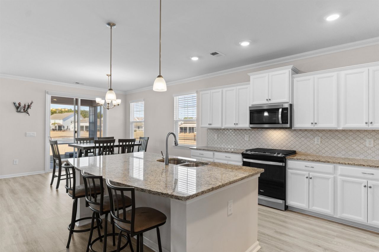 218 Golden Flower Ct. Photo 13