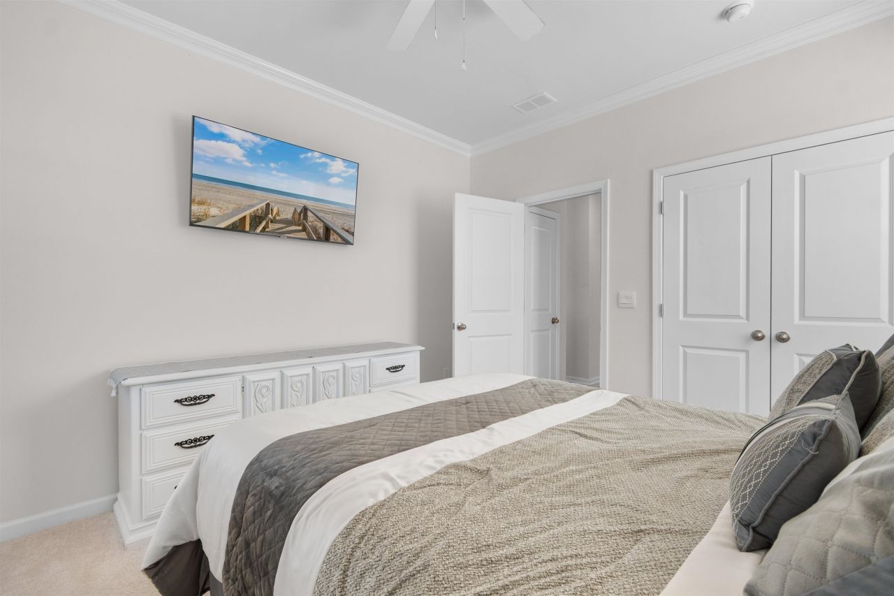 218 Golden Flower Ct. Photo 18