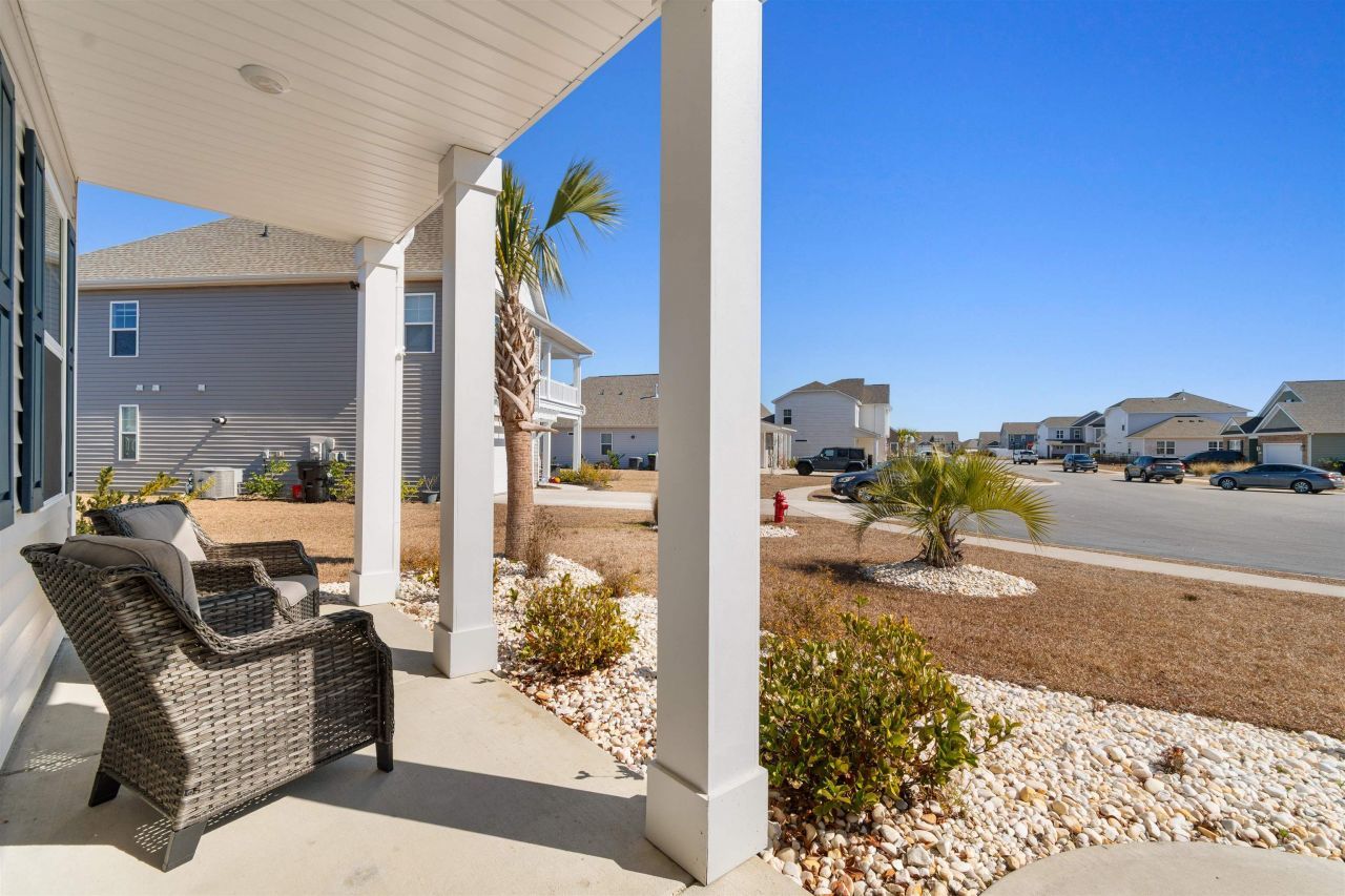 218 Golden Flower Ct. Photo 3