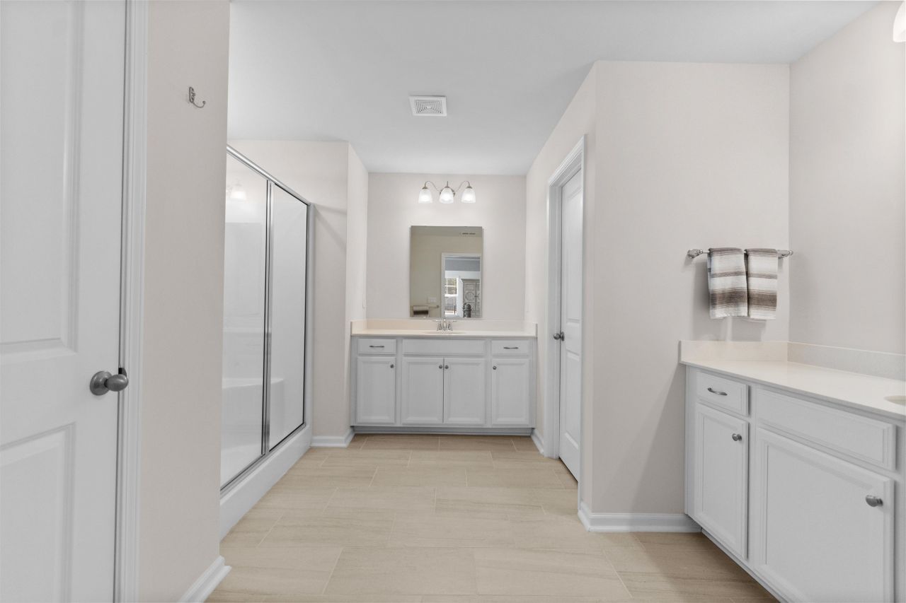 218 Golden Flower Ct. Photo 33