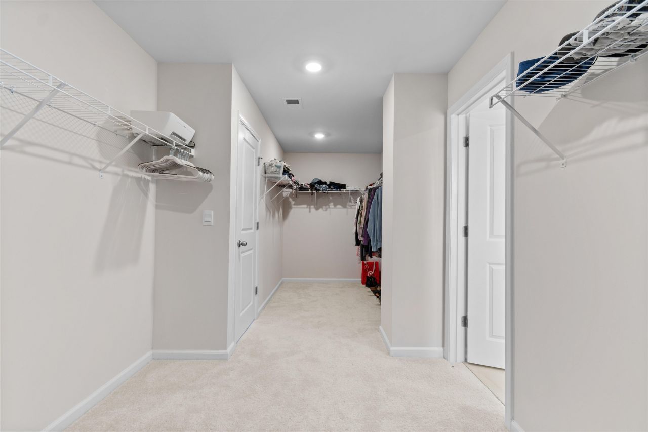 218 Golden Flower Ct. Photo 35