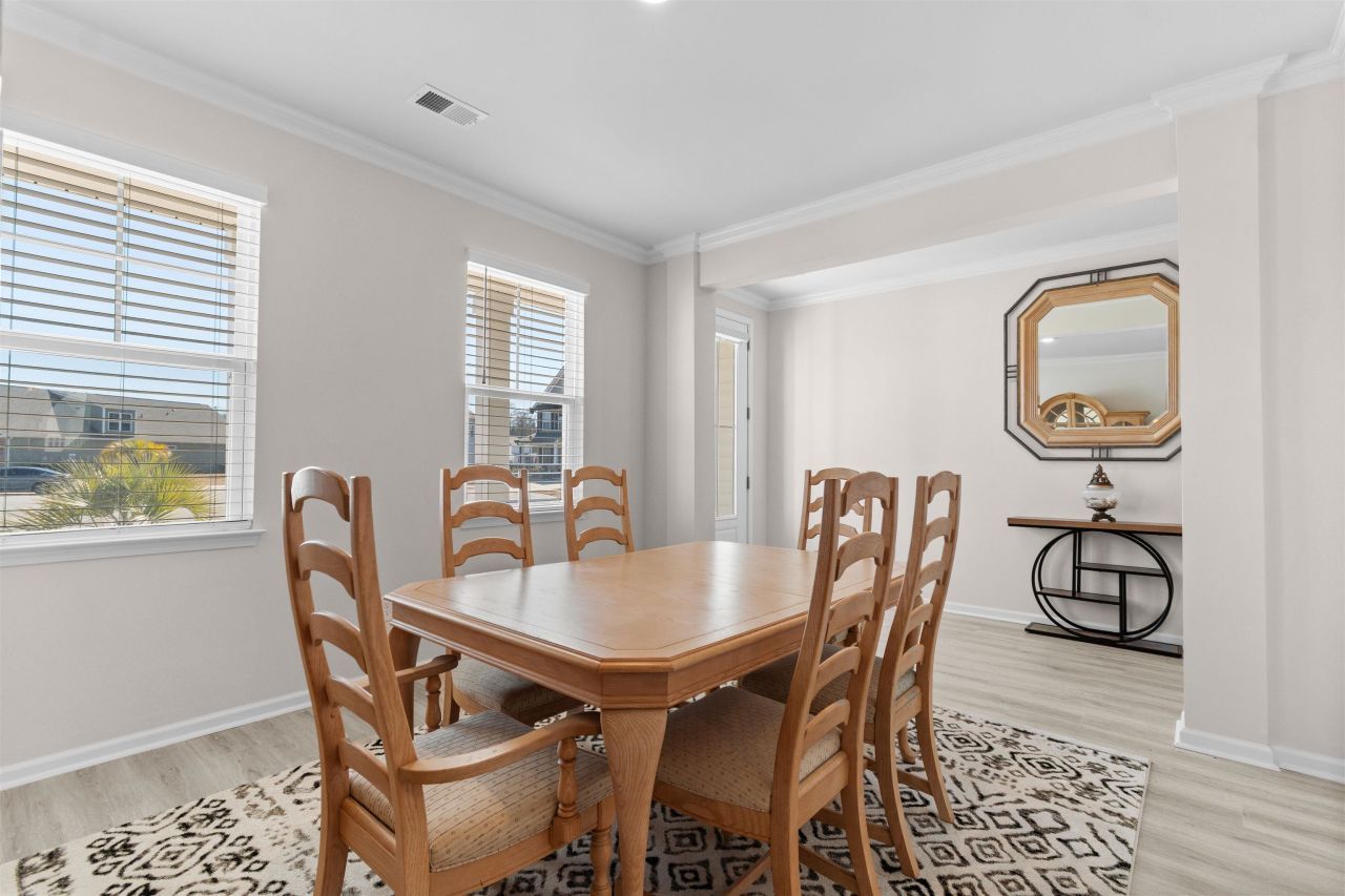 218 Golden Flower Ct. Photo 5