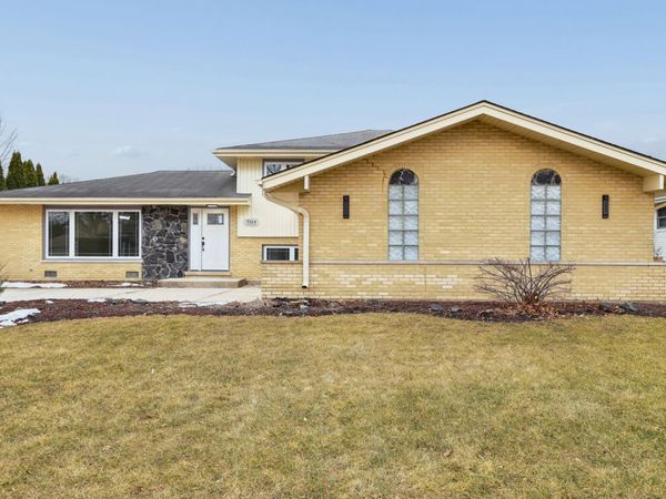 7314 Summit Road, Darien, IL 60561