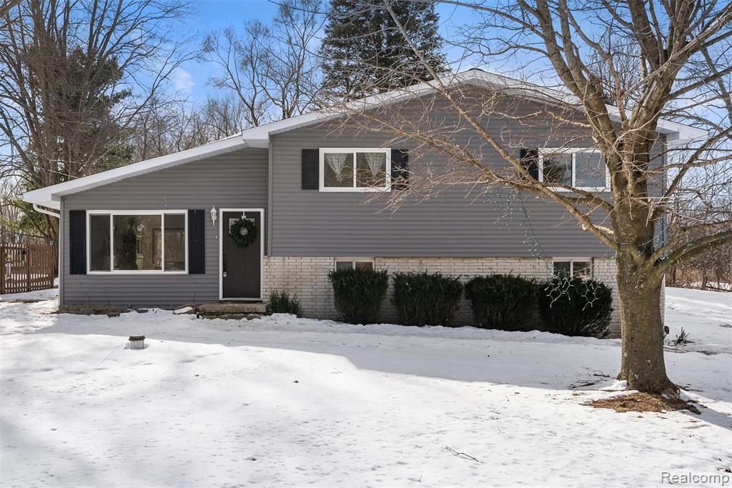 7067 Stanley Rd Road, Flushing Township, MI 48433 Main Photo