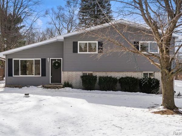 7067 Stanley Rd Road, Flushing Twp, MI 48433