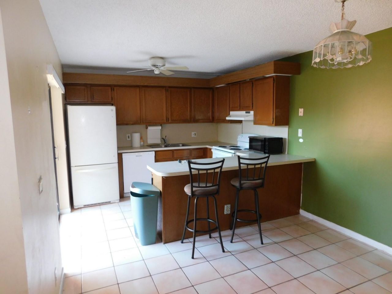 2545 Camelot Court, Unit 2545, Hollywood, FL 33026 Photo