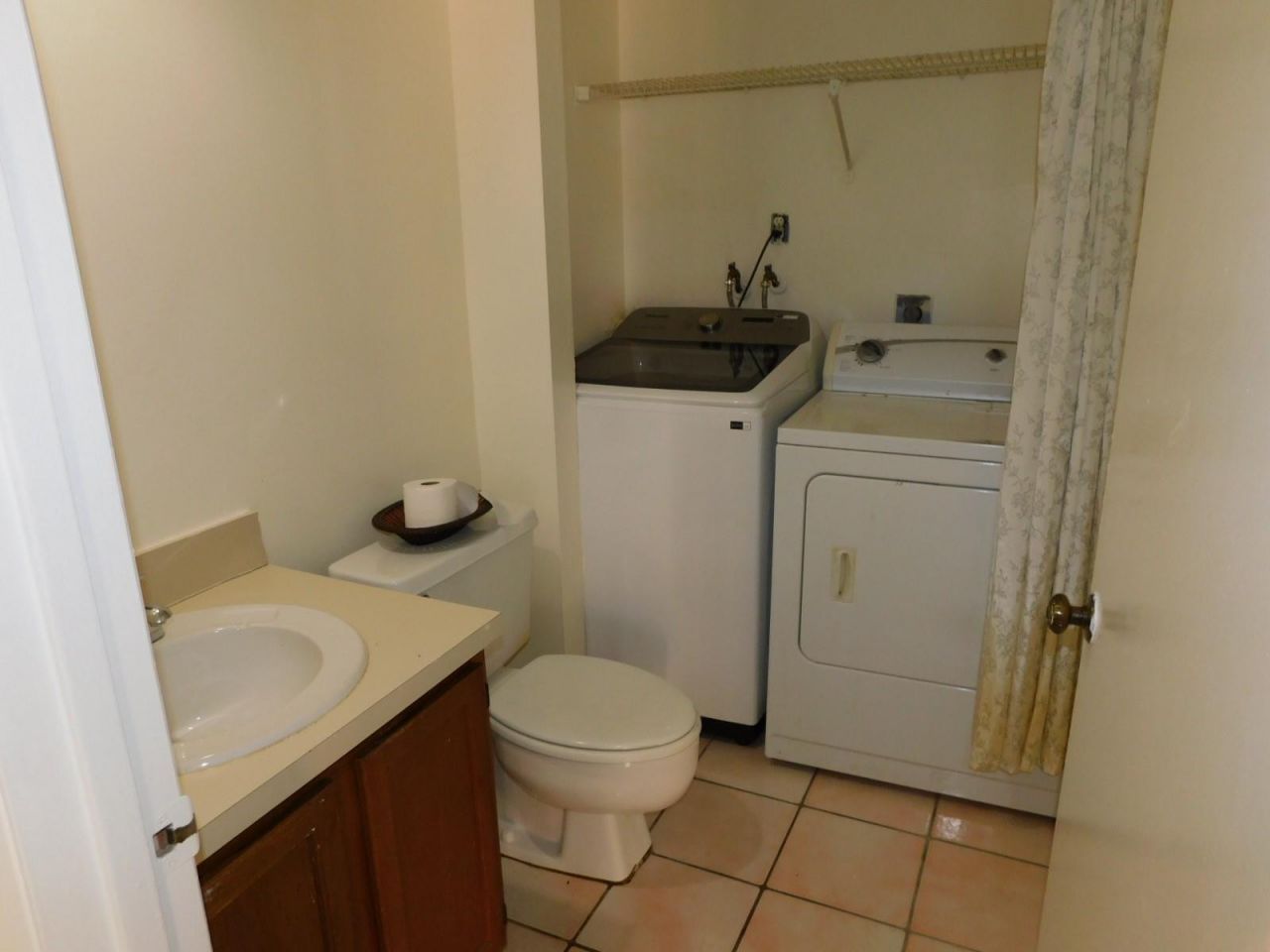 2545 Camelot Court, Unit 2545, Hollywood, FL 33026 Photo