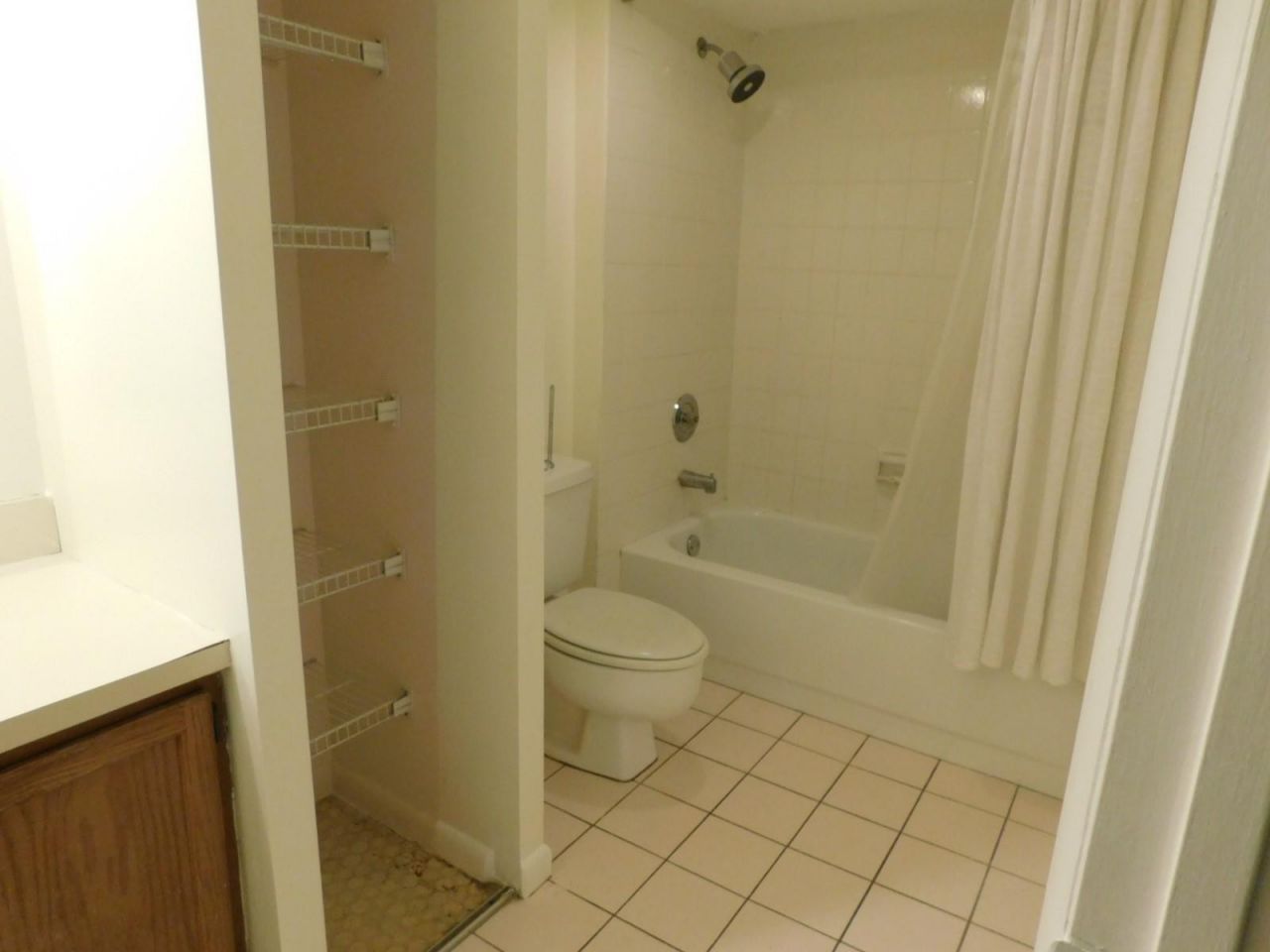 2545 Camelot Court, Unit 2545, Hollywood, FL 33026 Photo