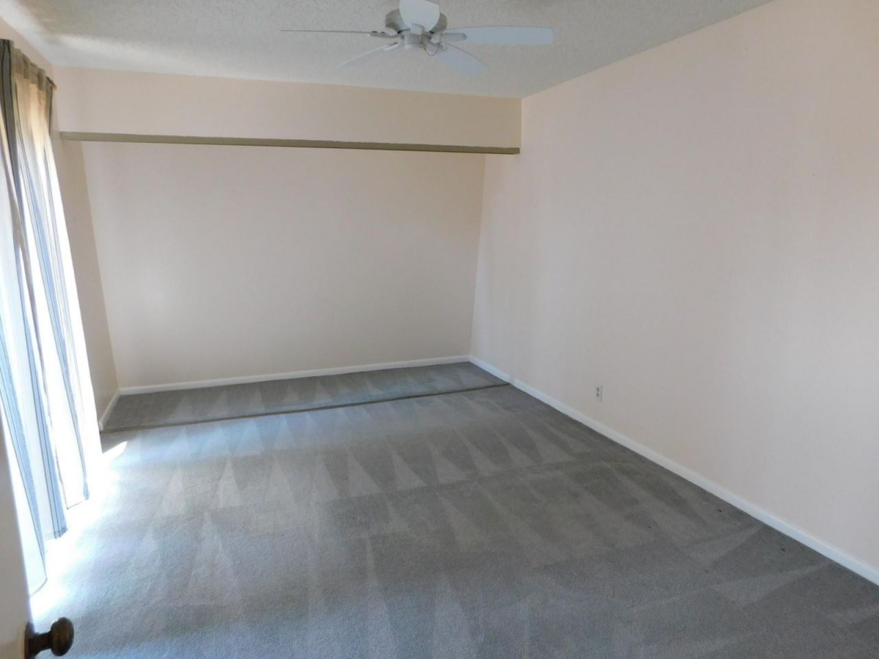 2545 Camelot Court, Unit 2545, Hollywood, FL 33026 Photo