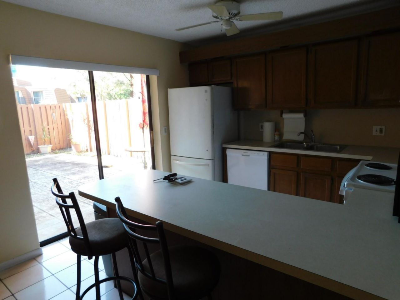 2545 Camelot Court, Unit 2545, Hollywood, FL 33026 Photo