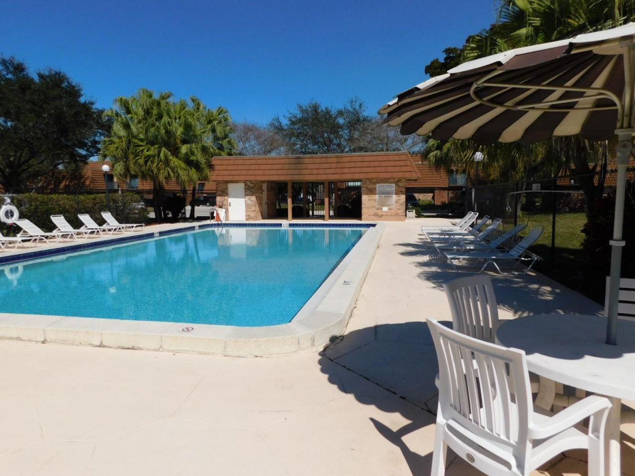 2545 Camelot Court, Unit 2545, Hollywood, FL 33026 Photo