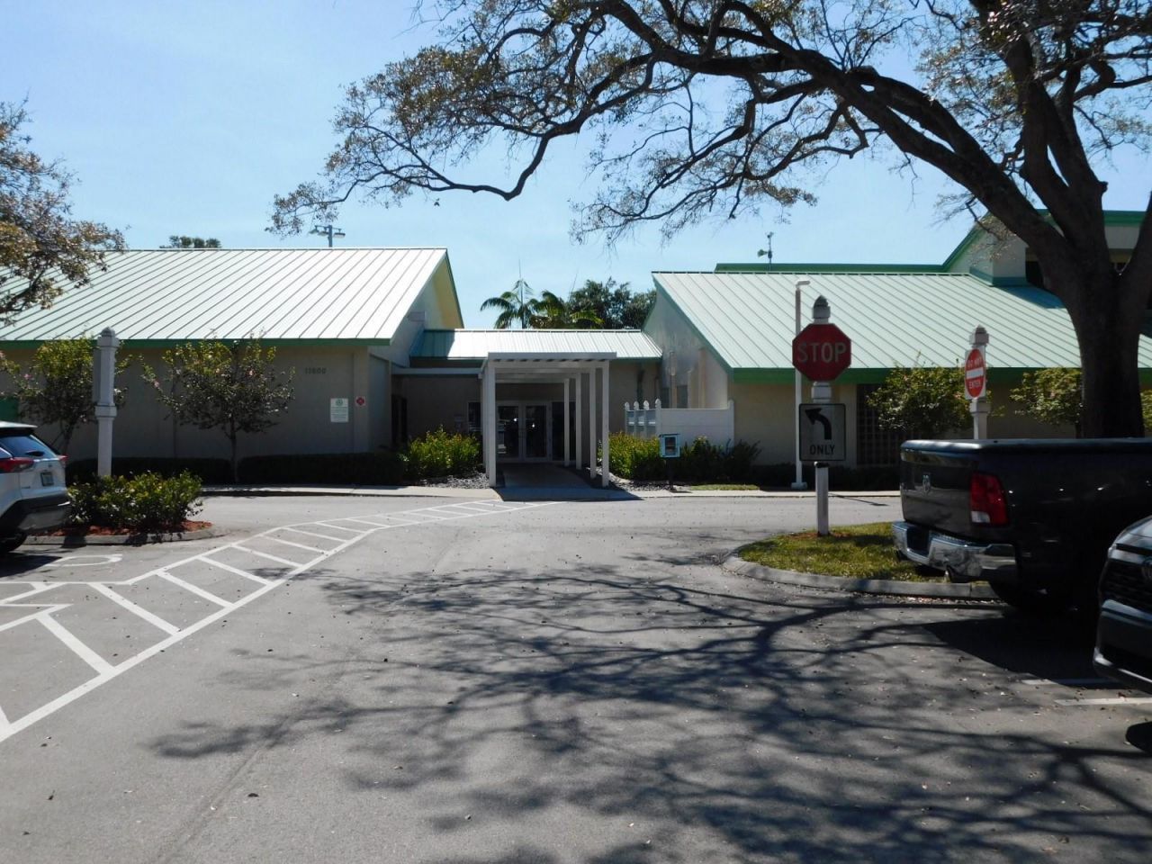 2545 Camelot Court, Unit 2545, Hollywood, FL 33026 Photo