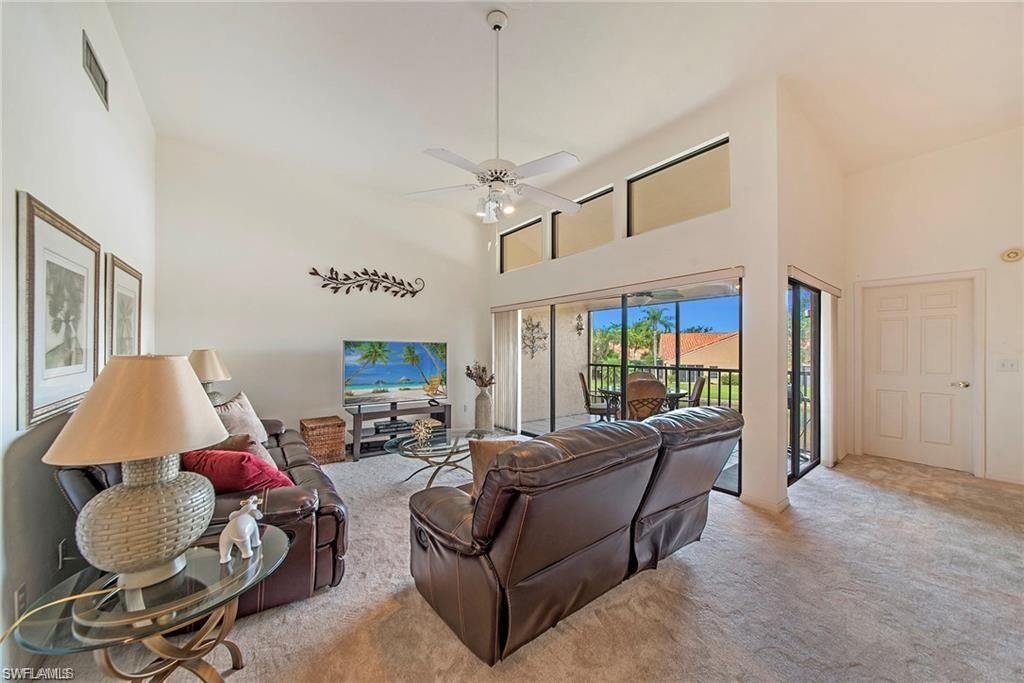 643 Beachwalk Cir, Unit D-202, Naples, FL 34108 Photo