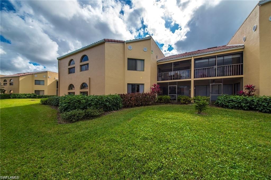 643 Beachwalk Cir, Unit D-202, Naples, FL 34108 Photo