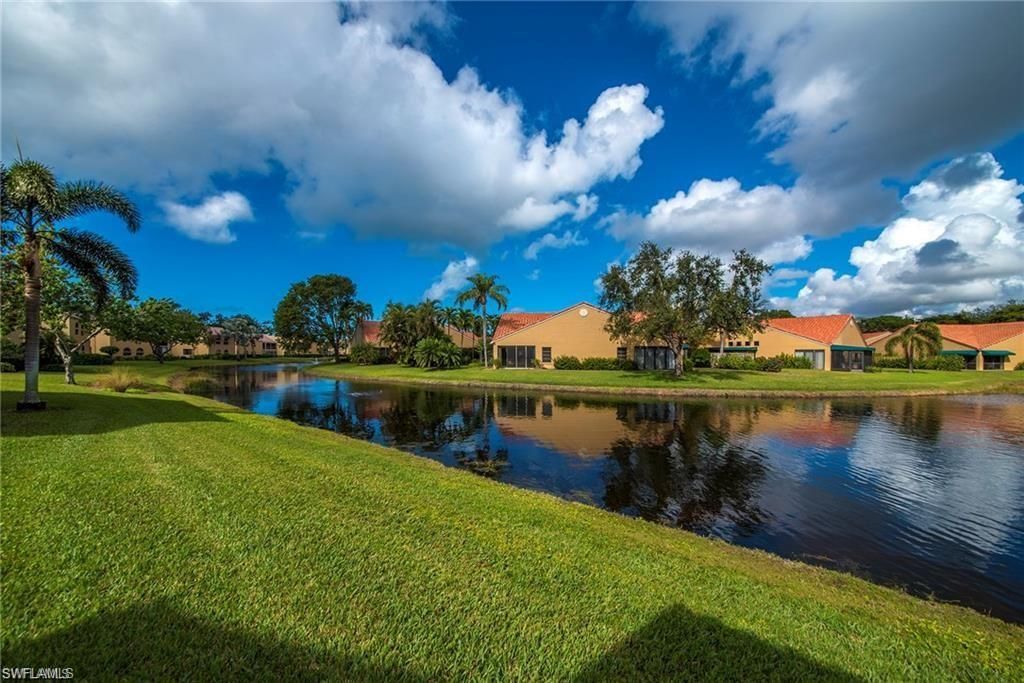 643 Beachwalk Cir, Unit D-202, Naples, FL 34108 Photo
