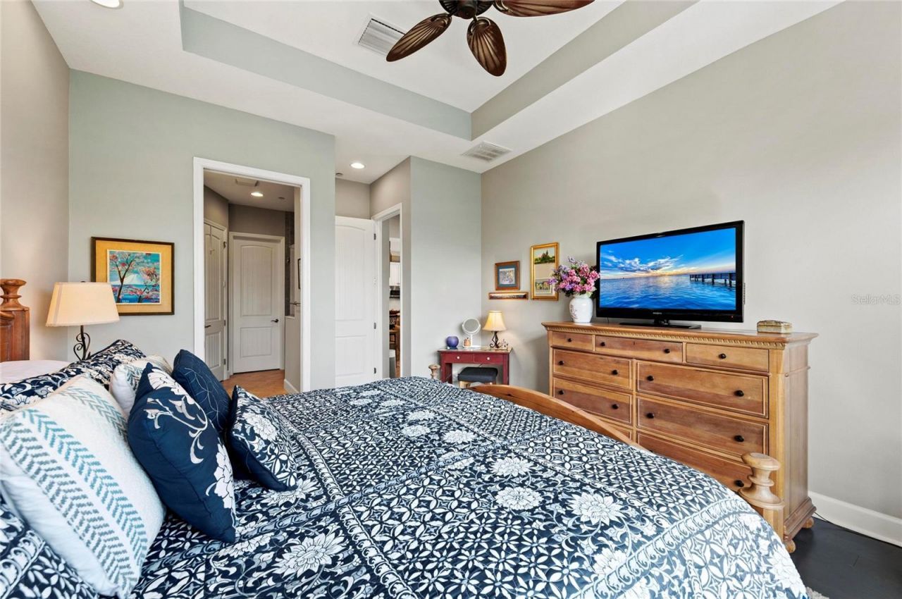 289 Sapphire Lake Drive, Unit 201, Bradenton, FL 34209 Photo