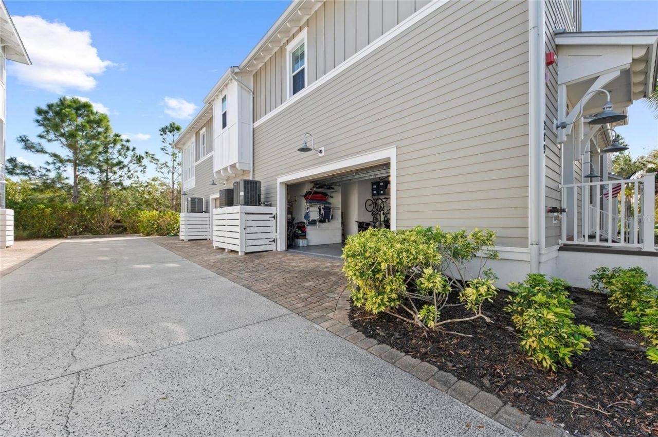 289 Sapphire Lake Drive, Unit 201, Bradenton, FL 34209 Photo