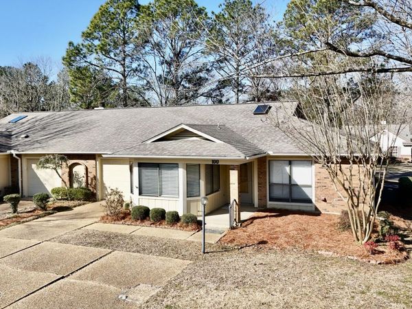 100 Villa Way, Clinton, MS 39056