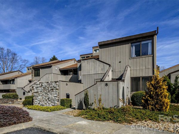 8 Lakemoor Lane, Unit 8, Hendersonville, NC 28739