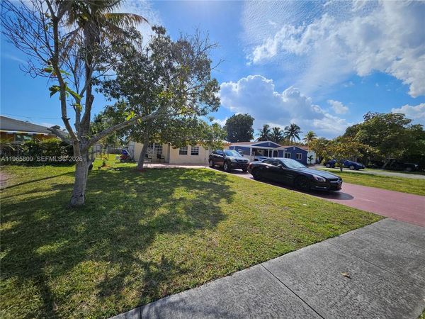1232 NE 181st St, North Miami Beach, FL 33162