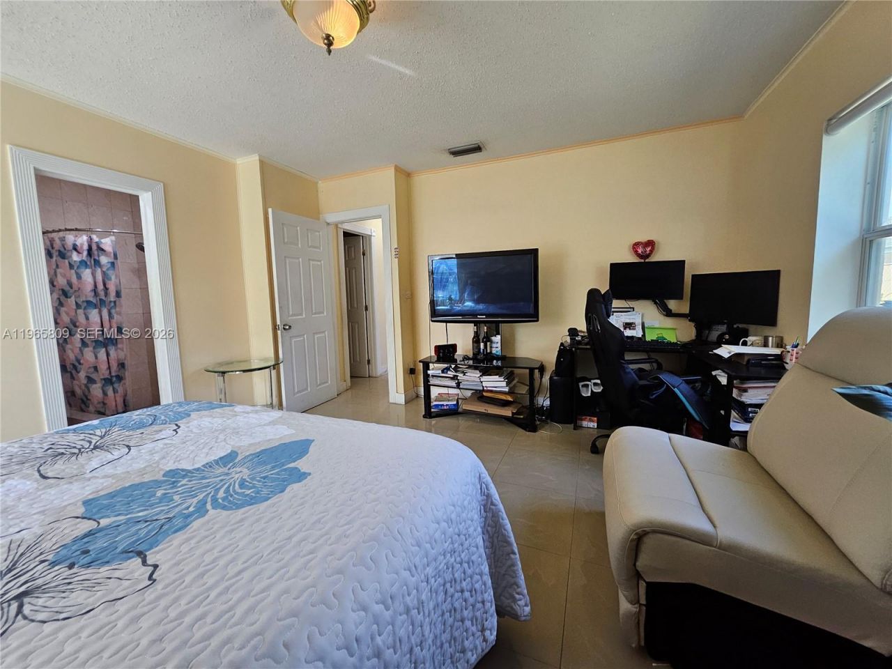 1232 NE 181st St, North Miami Beach, FL 33162 Photo