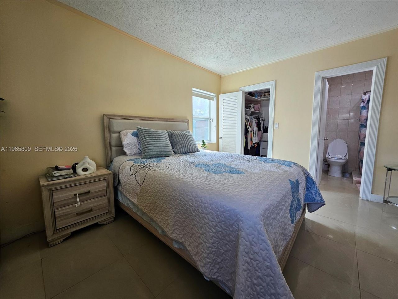 1232 NE 181st St, North Miami Beach, FL 33162 Photo