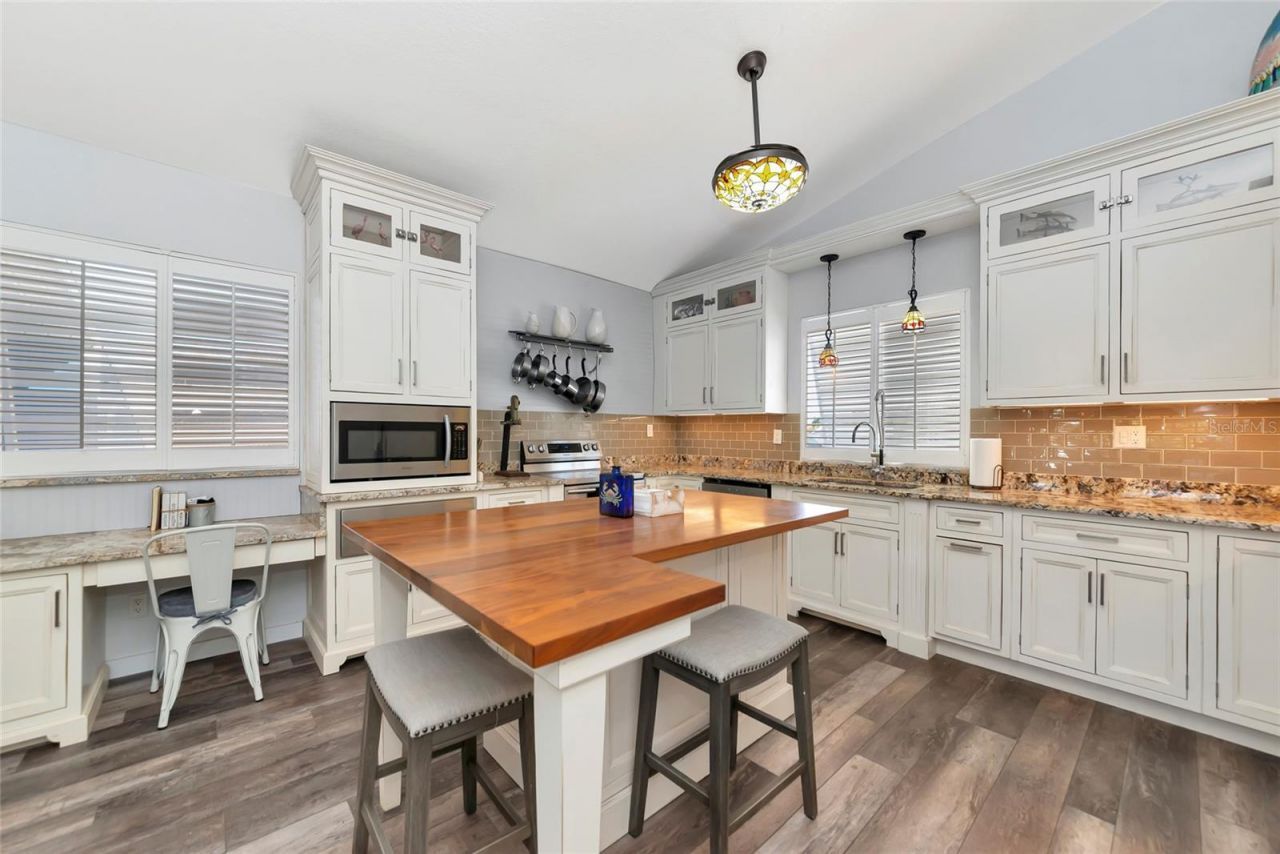 4211 3rd Avenue Ne, Bradenton, FL 34208 Photo