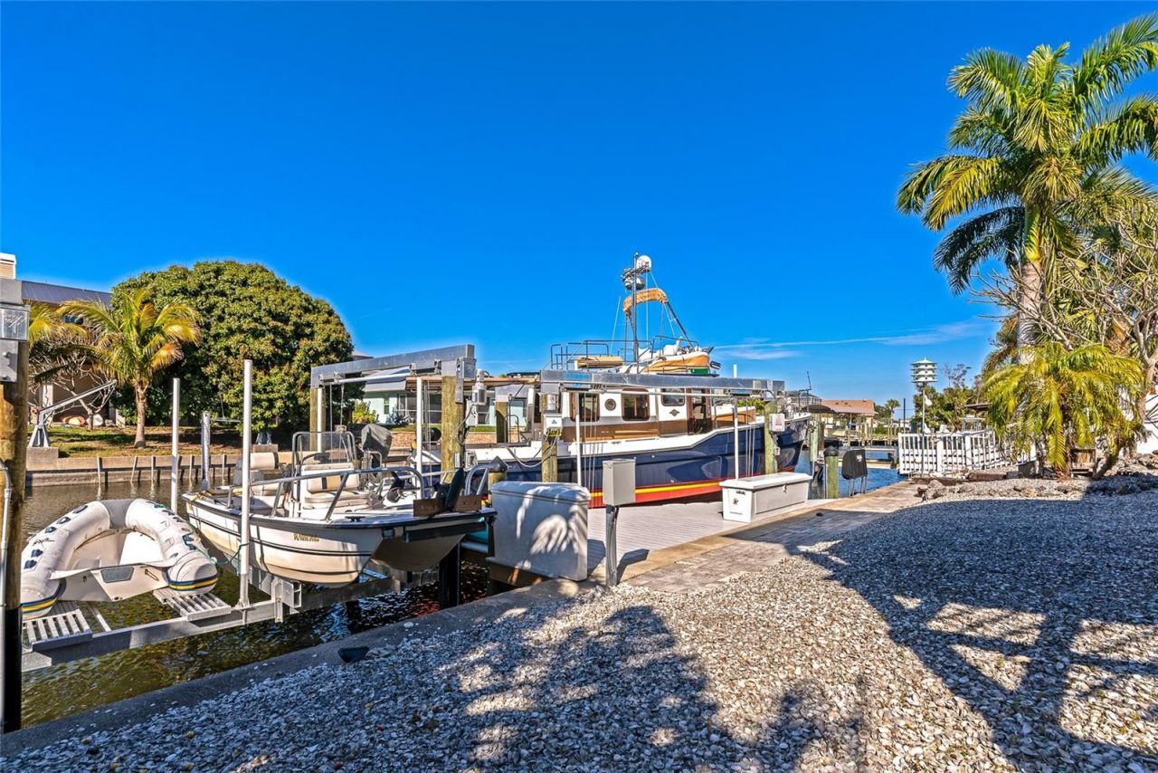 4211 3rd Avenue Ne, Bradenton, FL 34208 Photo