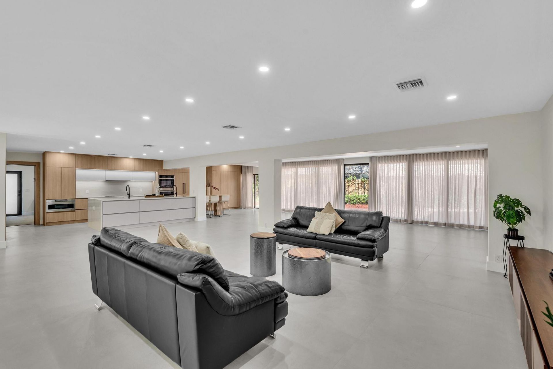 3111 N 52nd Avenue, Hollywood, FL 33021 Photo