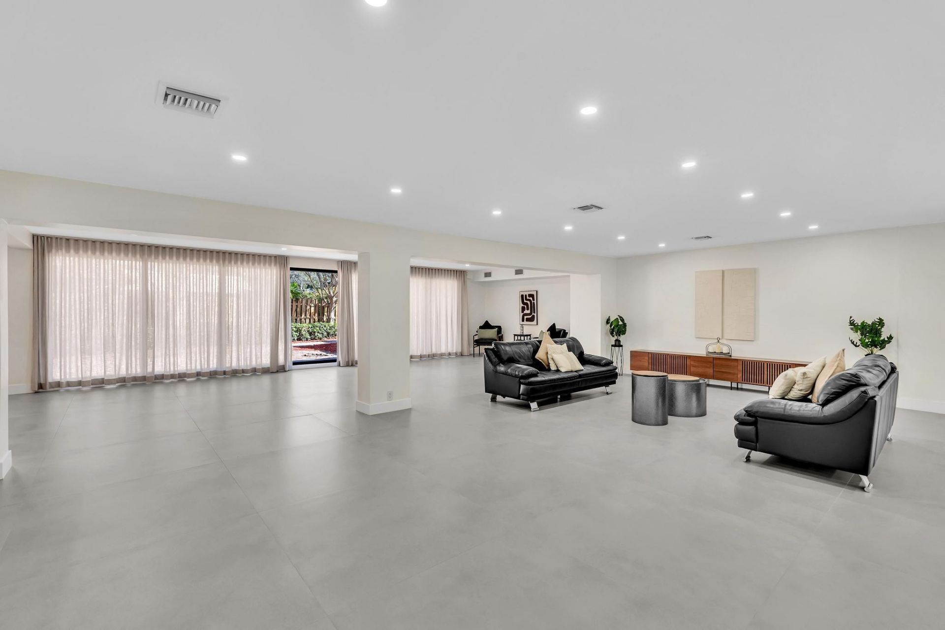 3111 N 52nd Avenue, Hollywood, FL 33021 Photo