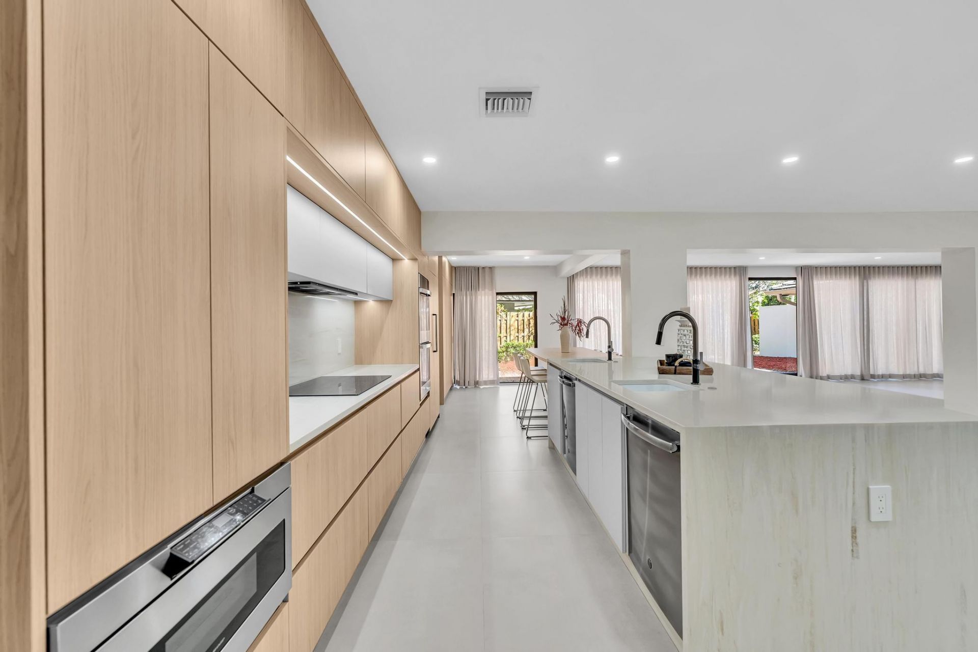 3111 N 52nd Avenue, Hollywood, FL 33021 Photo