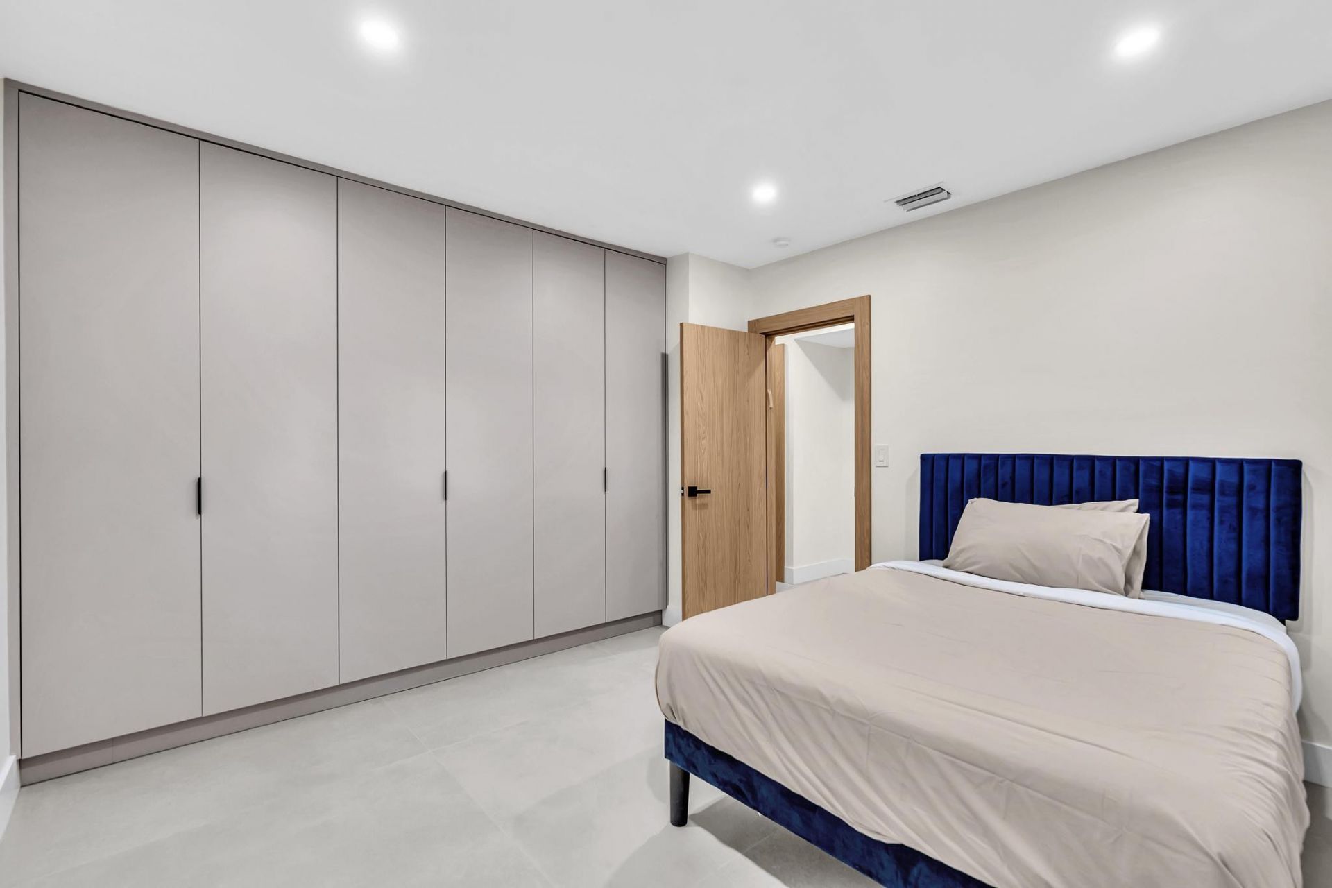 3111 N 52nd Avenue, Hollywood, FL 33021 Photo