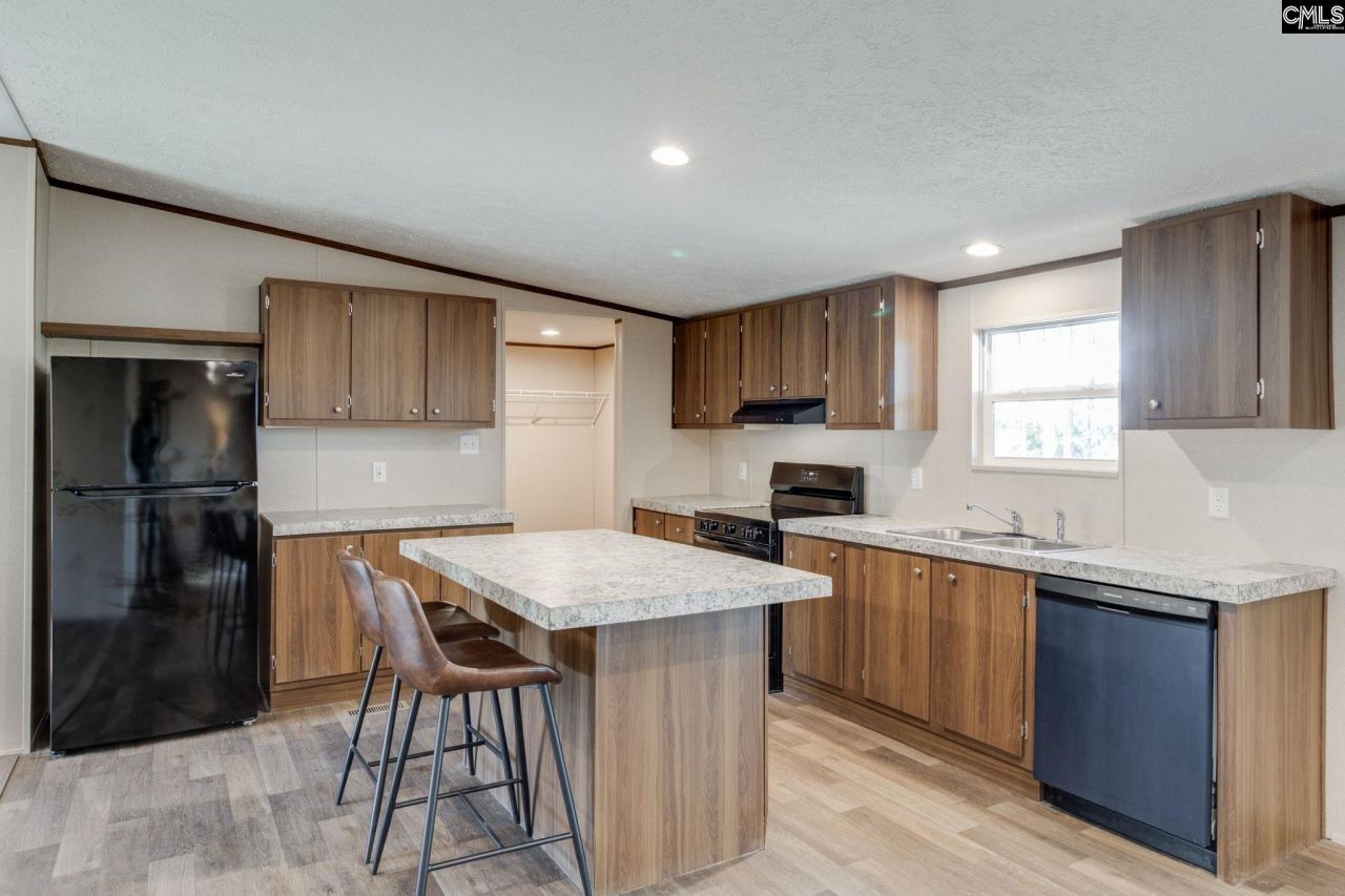 5339 Lockhart Road  Photo 9