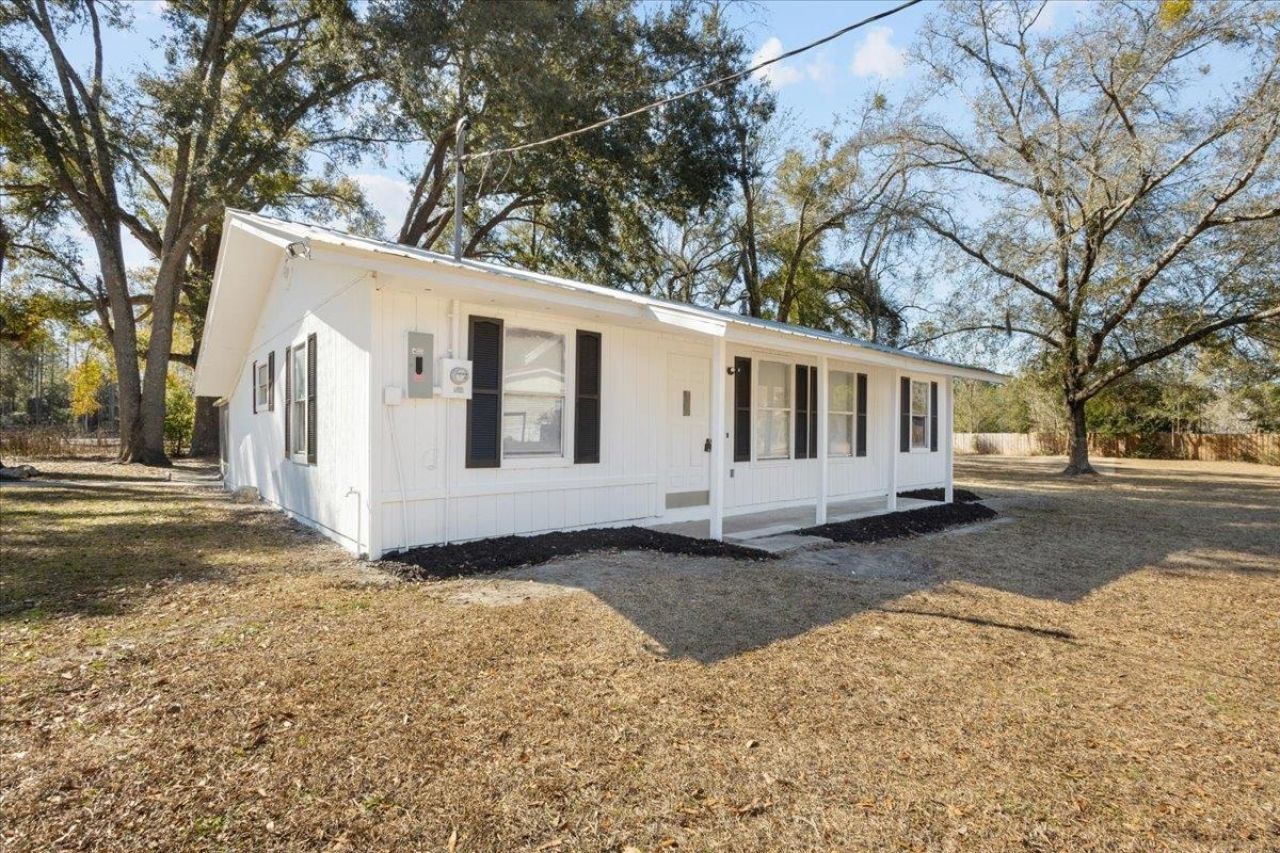 172 SE Dees Court, Mayo, FL 32066 Main Photo