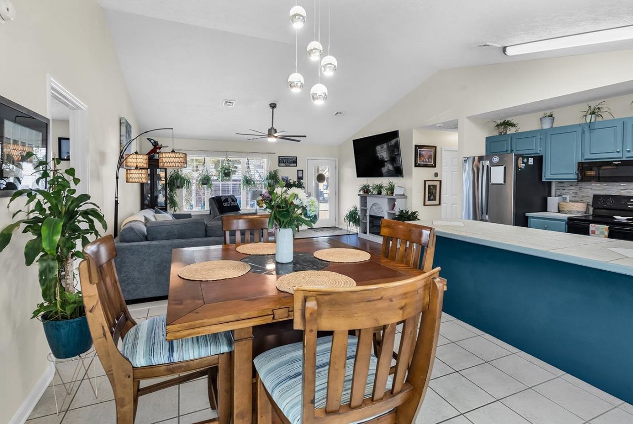 4220 Bradford Circle Photo 13