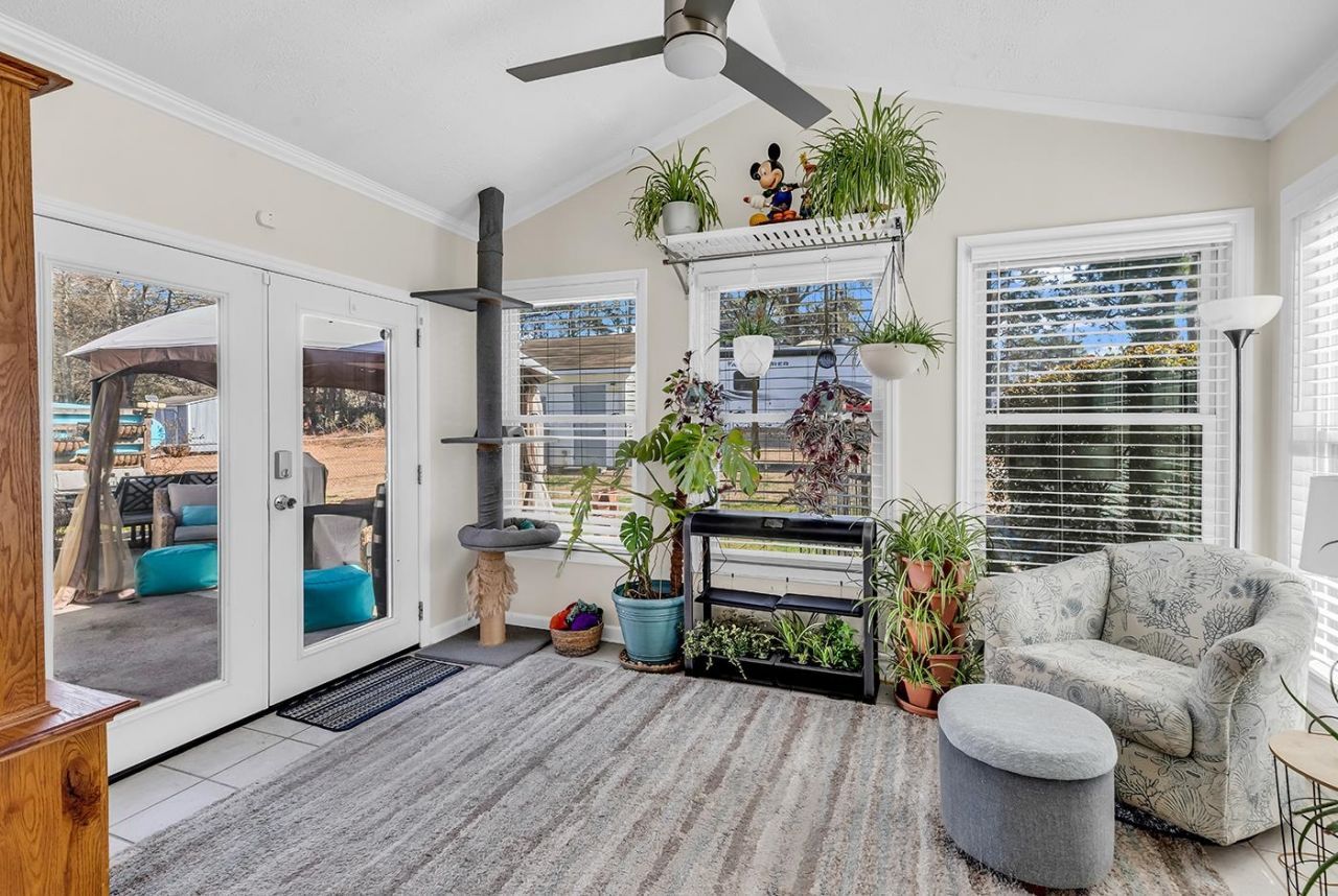 4220 Bradford Circle Photo 4