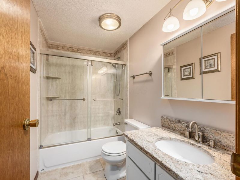 544 Waring Way, Columbus, OH 43213 Photo 24