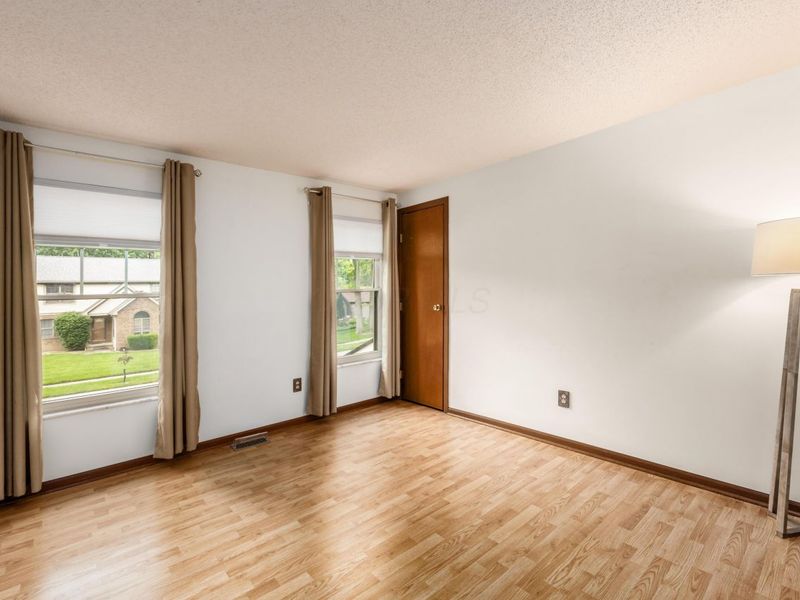 544 Waring Way, Columbus, OH 43213 Photo 25