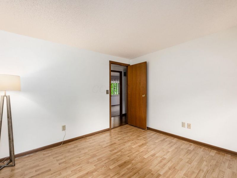 544 Waring Way, Columbus, OH 43213 Photo 26