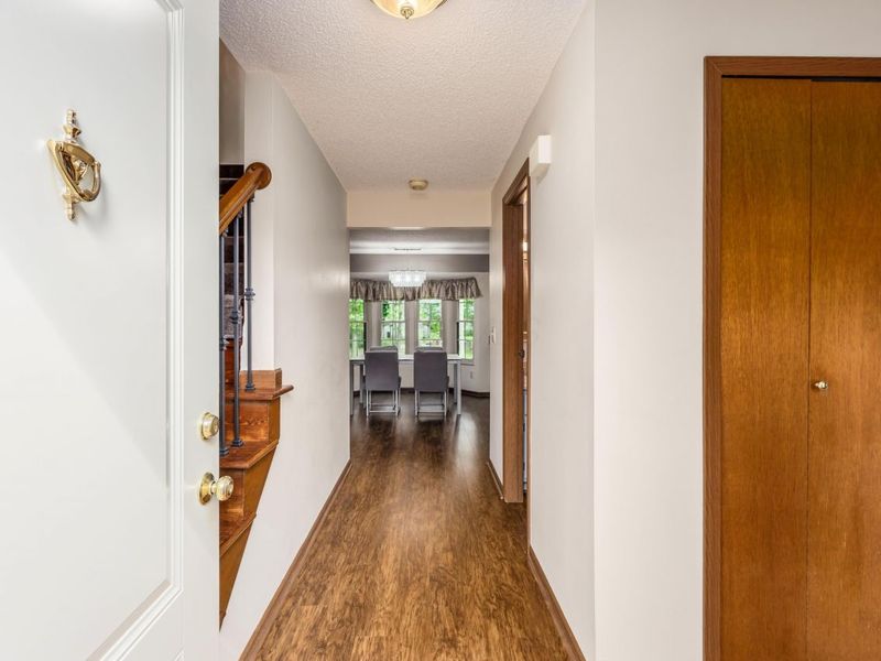 544 Waring Way, Columbus, OH 43213 Photo 3