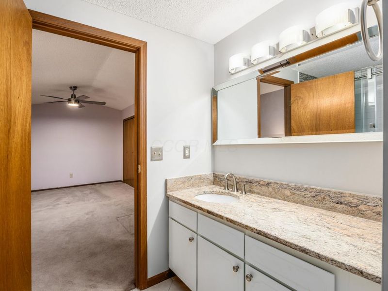 544 Waring Way, Columbus, OH 43213 Photo 33